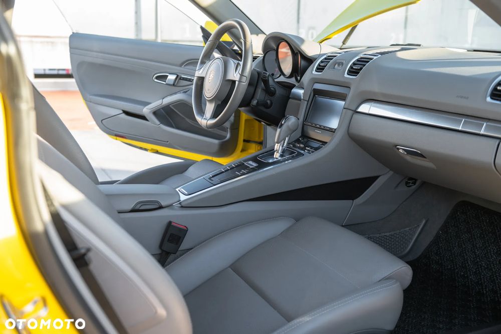 Porsche Cayman S PDK - 21