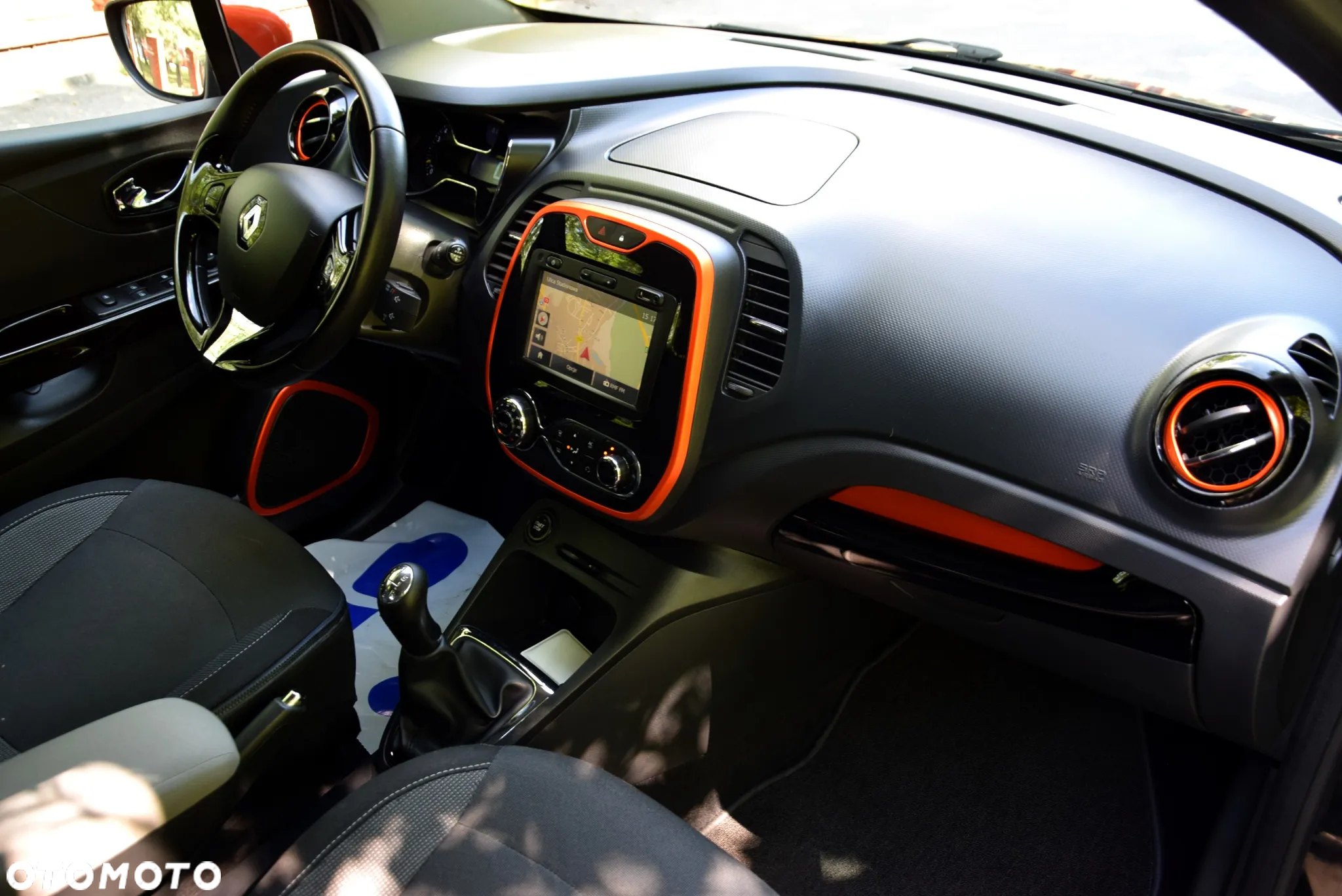 Renault Captur 0.9 Energy TCe Intens EU6 - 17