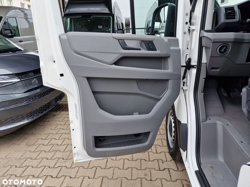 Volkswagen Crafter - 11