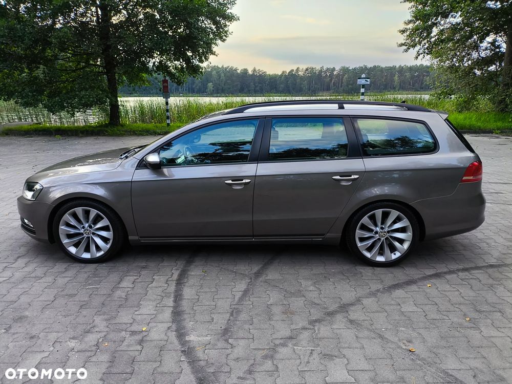Volkswagen Passat 2.0 TDI DPF BlueMotion Technology Trendline - 13