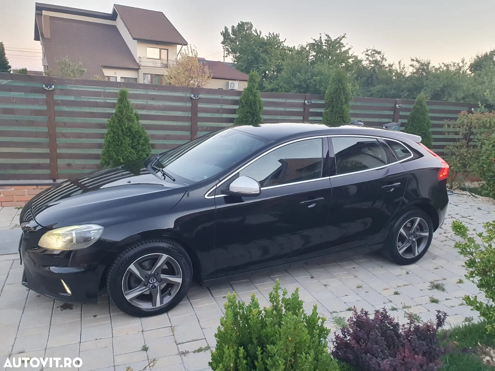 Volvo V40 D4 Rdesign - 3