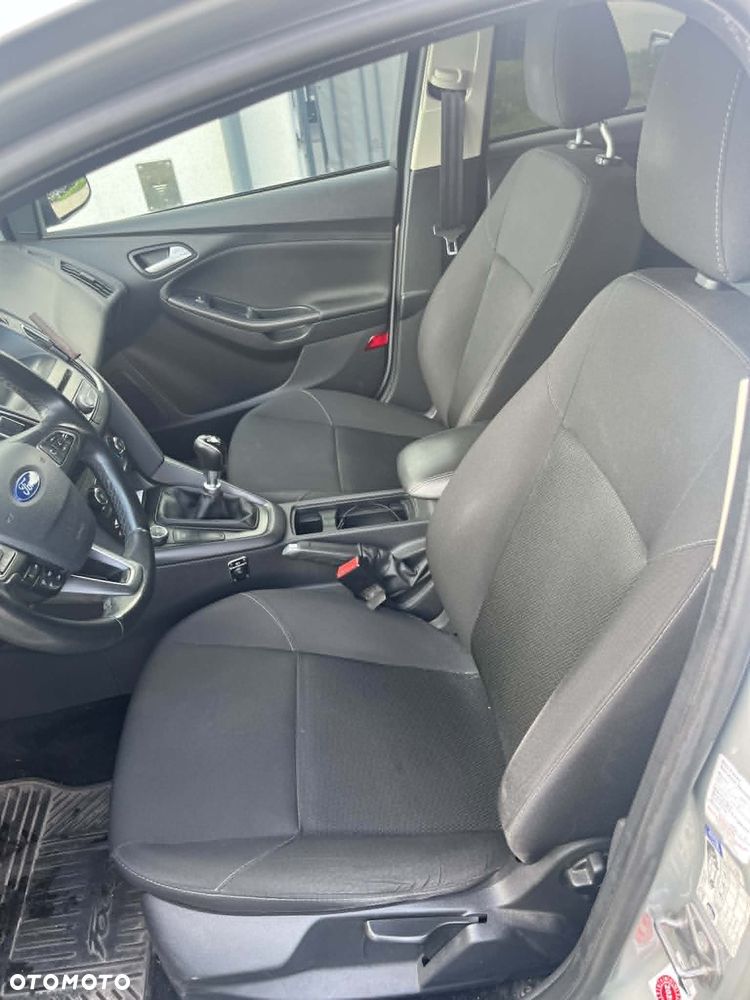 Ford Focus 1.5 TDCi SYNC Edition - 8