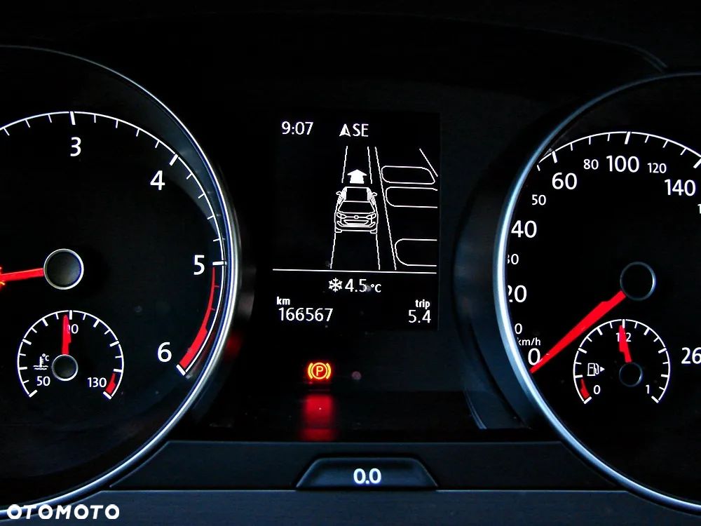 Volkswagen Golf Sportsvan VII SV 1.6 TDI Highline - 38
