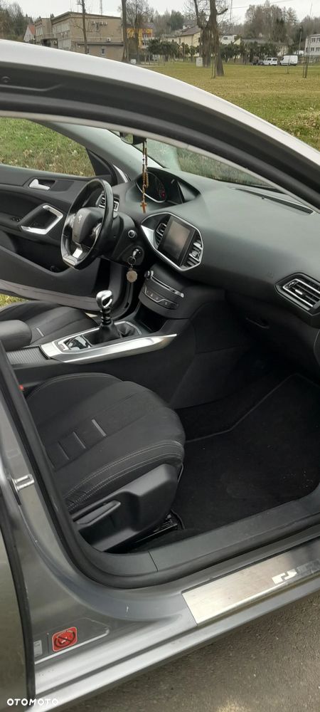 Peugeot 308 1.6 THP Allure - 11