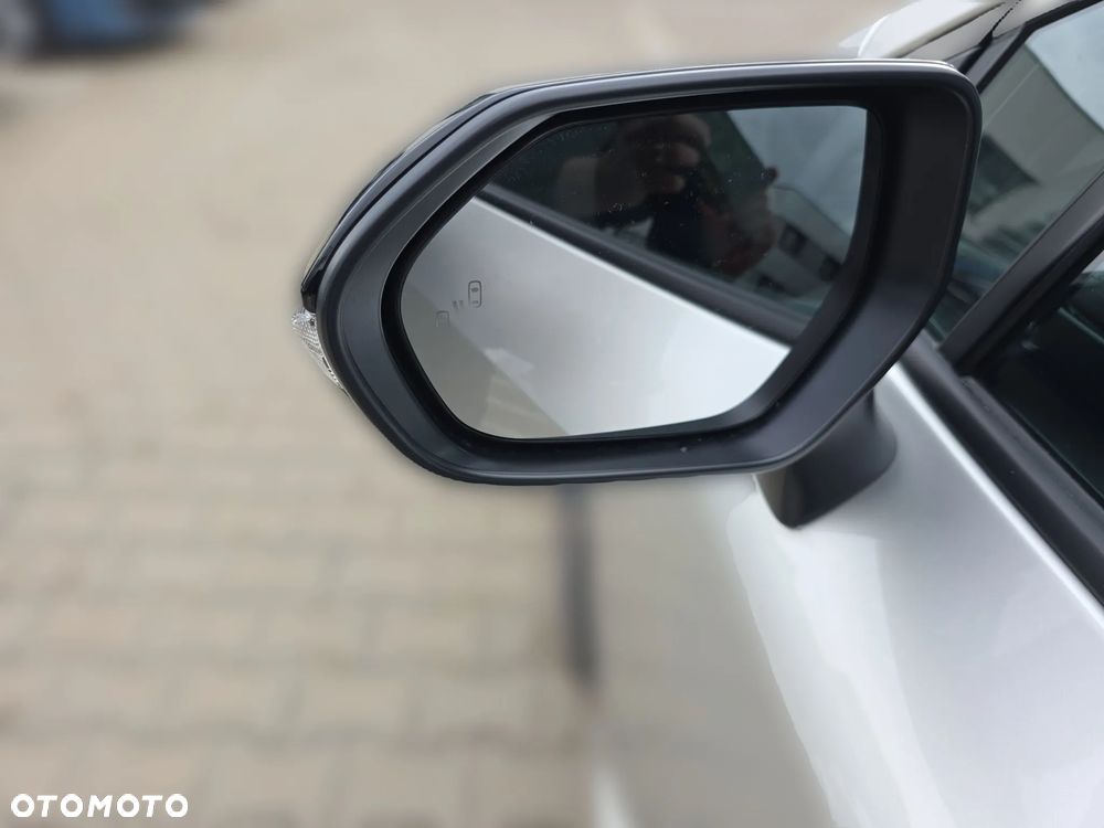 Toyota Corolla 1.8 Hybrid Style - 23