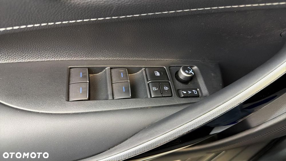 Toyota Corolla 1.8 Hybrid GPF Comfort - 28
