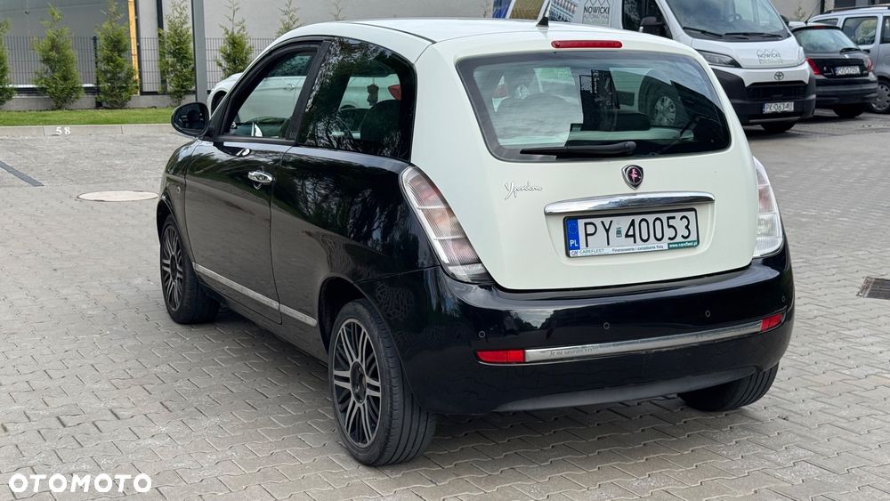 Lancia Ypsilon 1.2 8V Elefantino S&S - 3