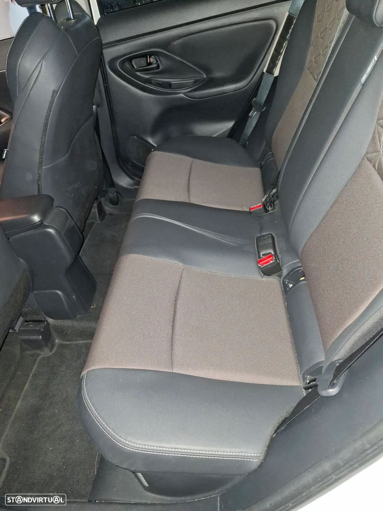 Toyota Yaris Cross 1.5 HDF Luxury - 5