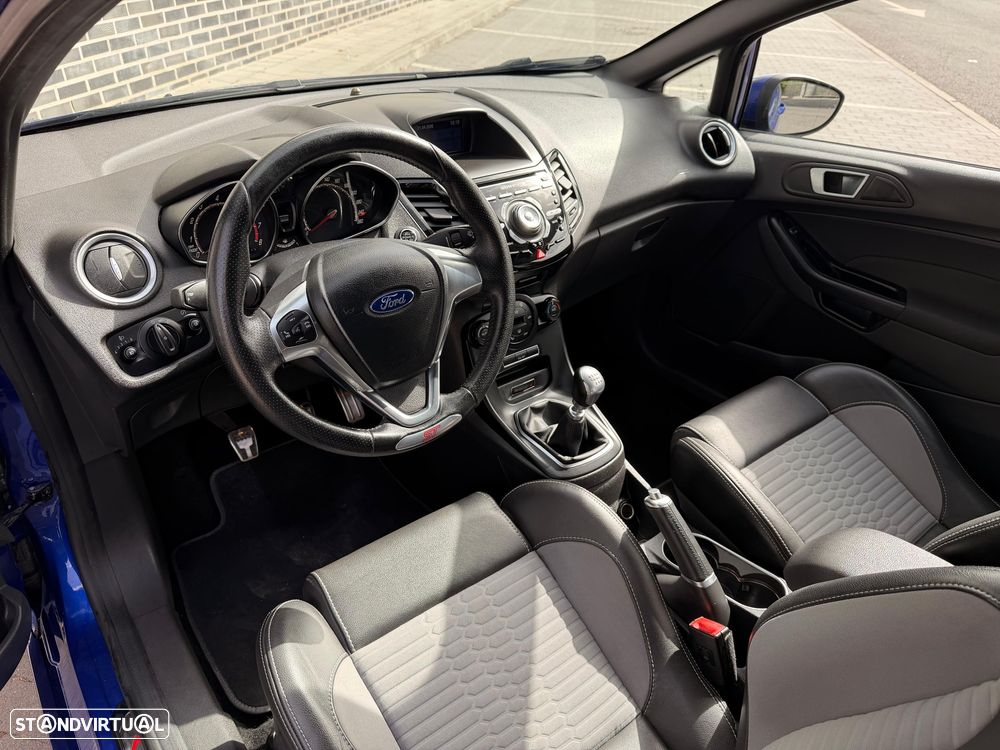 Ford Fiesta 1.6 EcoBoost ST - 9