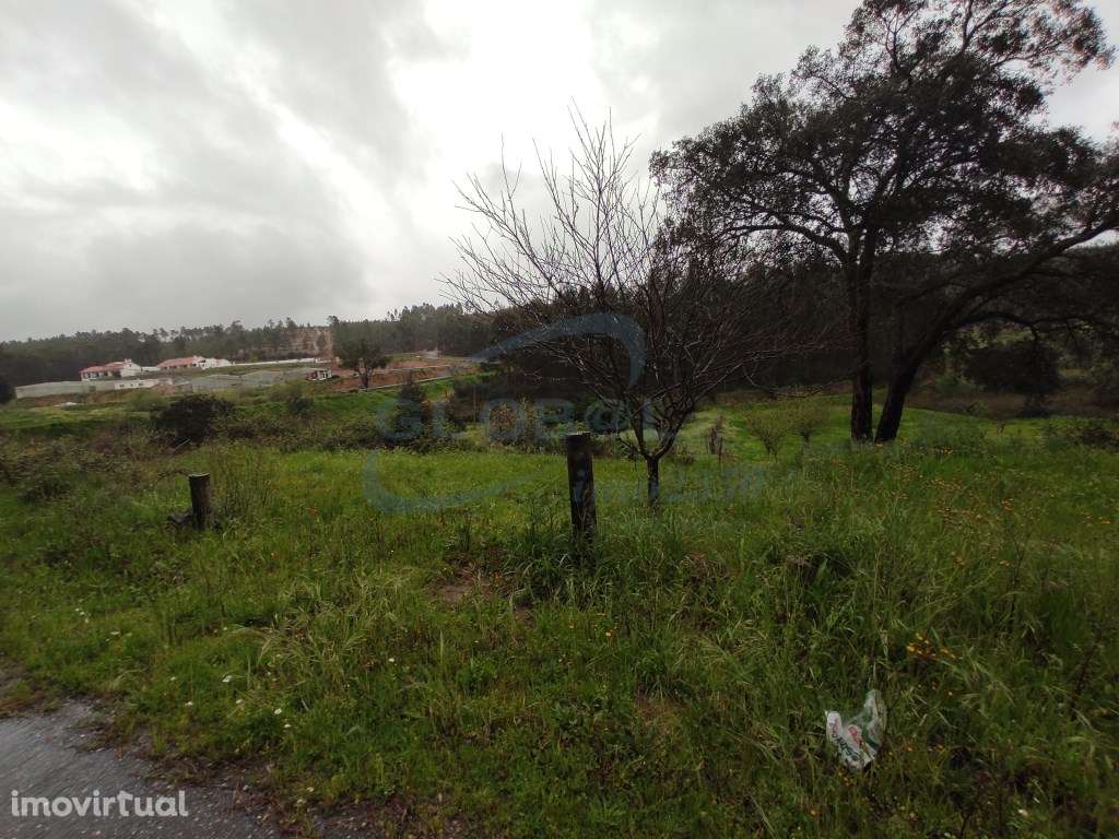 Terreno com 7.570 m², construção existente e excelente acessibilida... - Grande imagem: 3/14