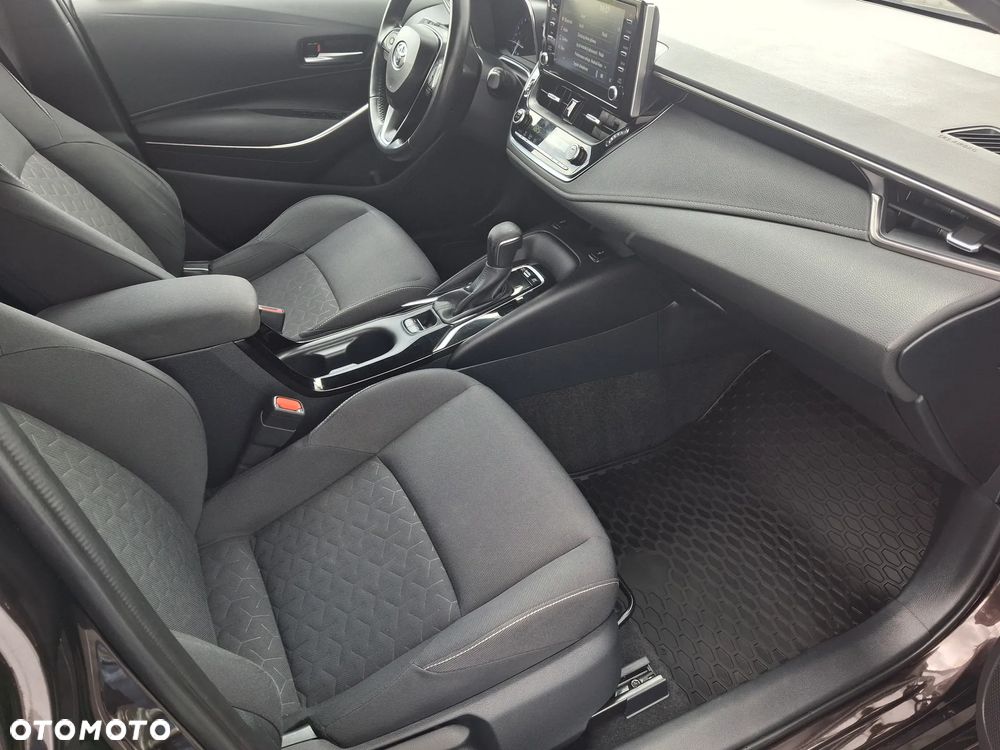 Toyota Corolla 1.8 Hybrid Executive - 16