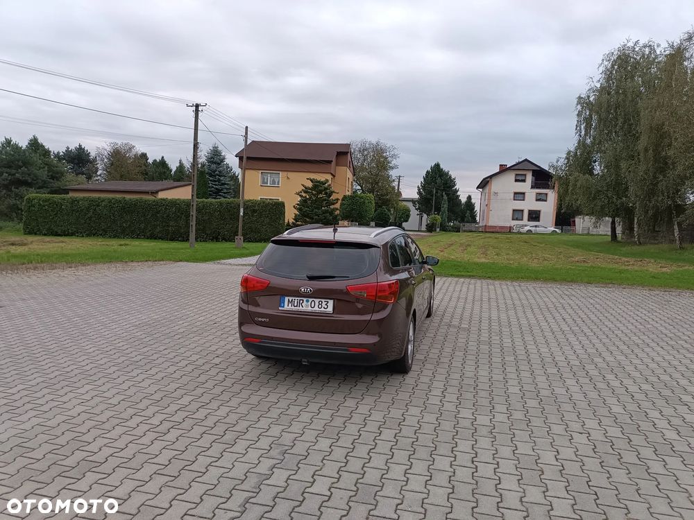 Kia Ceed 1.6 GDI Dream Team Edition - 6