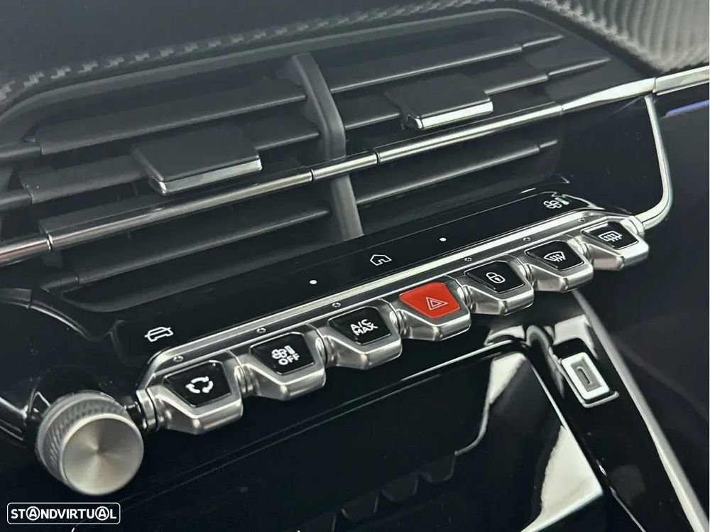 Peugeot 2008 PureTech 130 EAT8 GT - 7