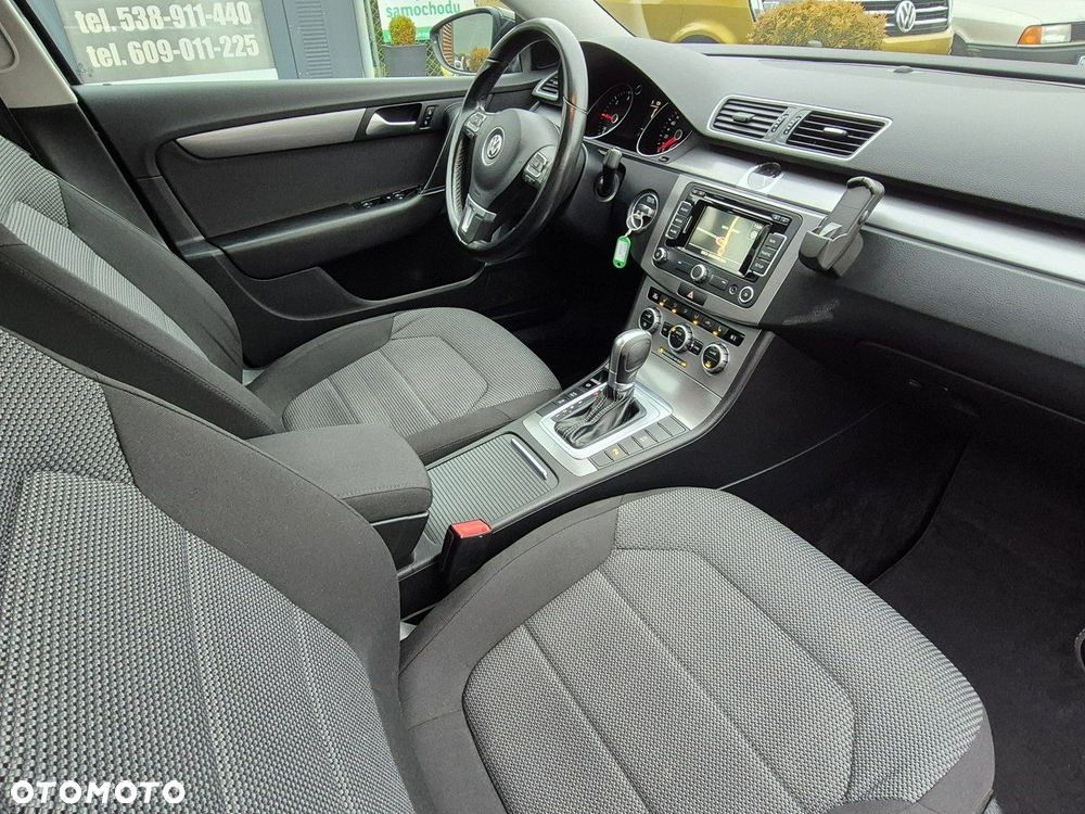 Volkswagen Passat - 19
