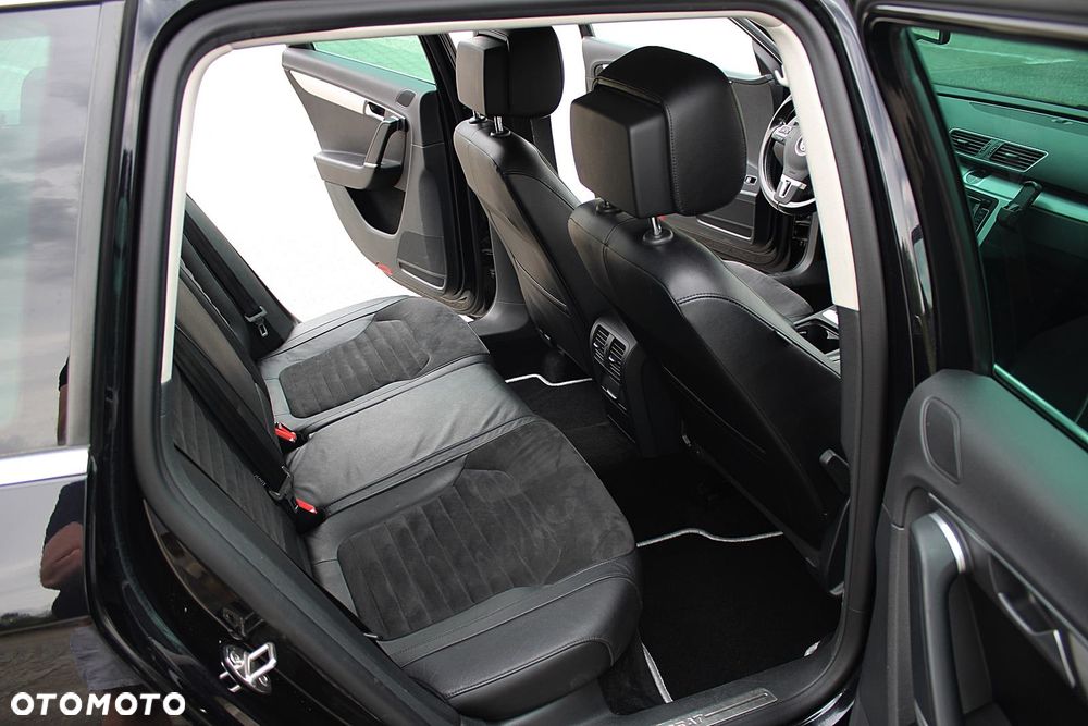 Volkswagen Passat 2.0 TDI Highline - 25