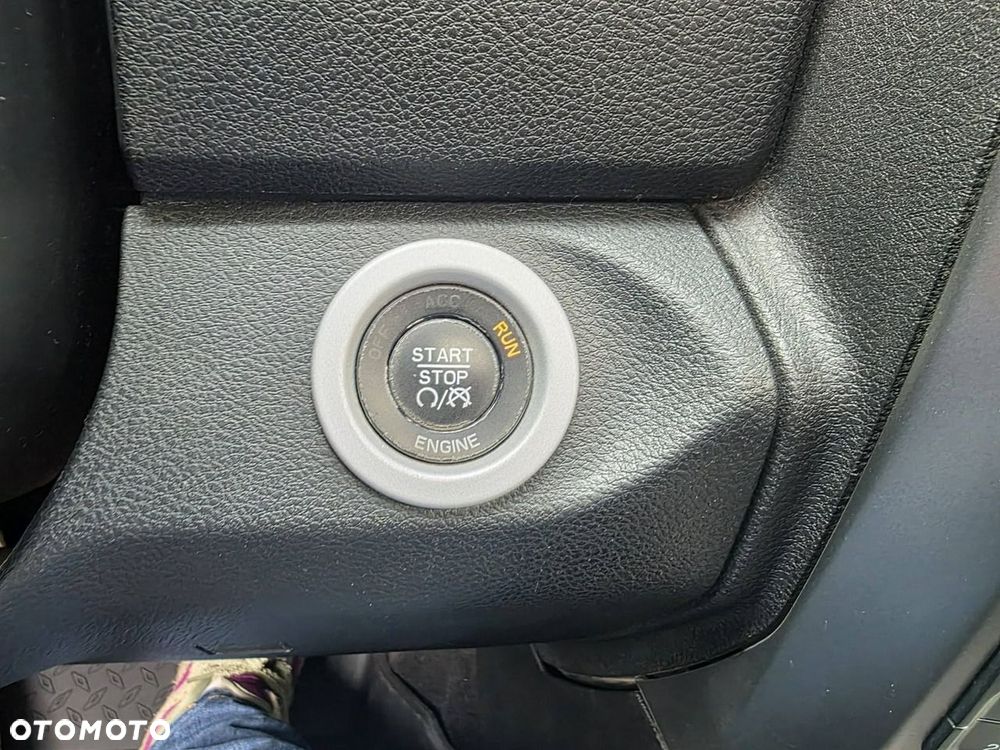 RAM 1500 Crew Cab Laramie - 13