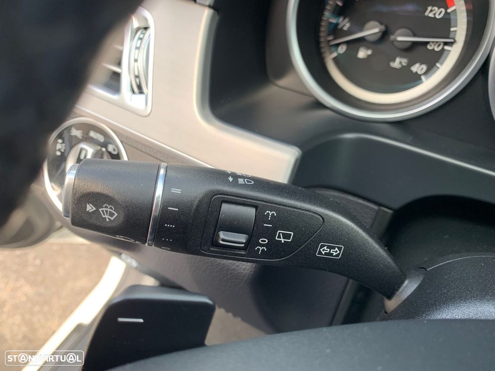 Mercedes-Benz E 220 BlueTEC Avantgarde Auto. - 39