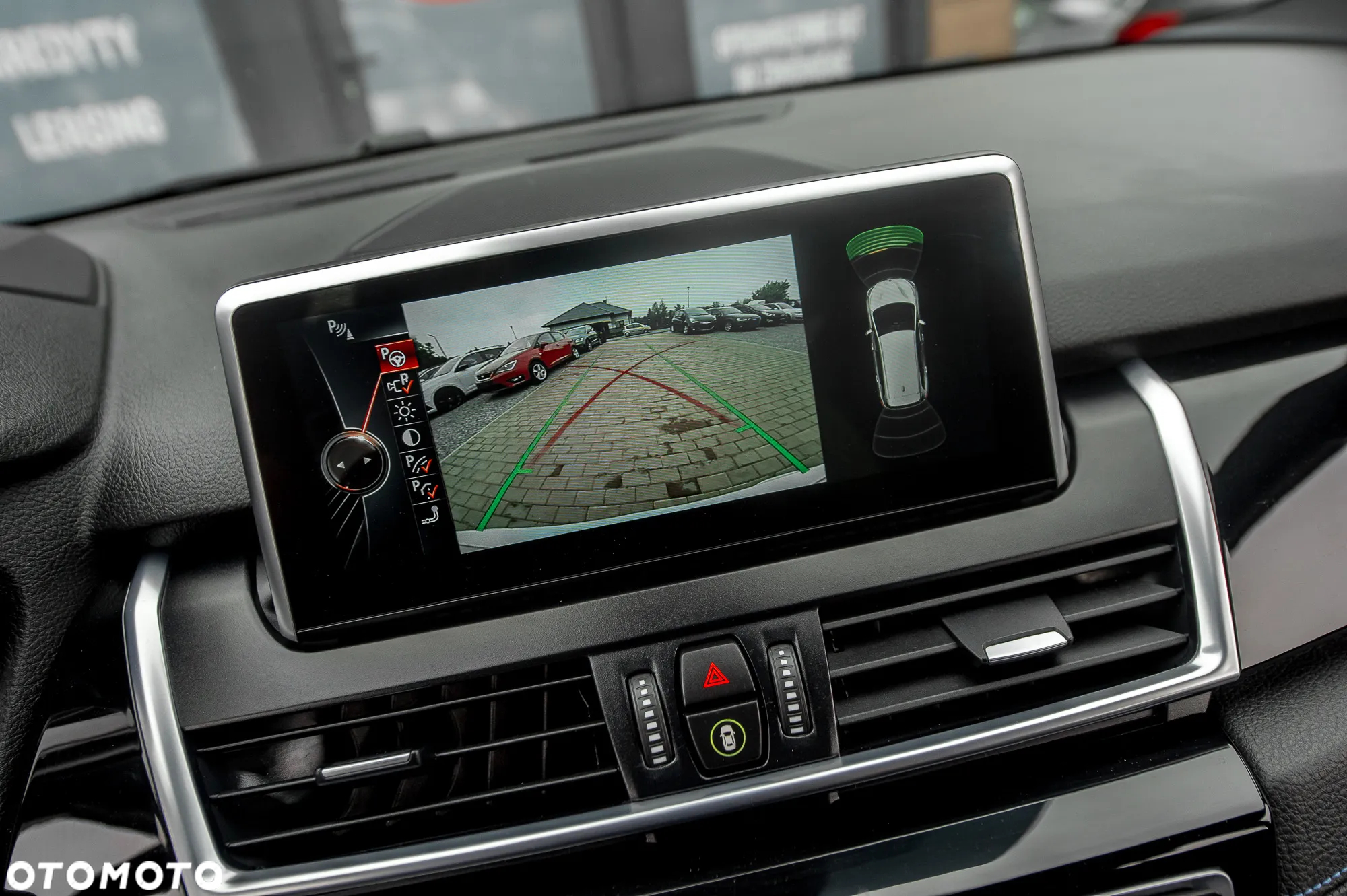 BMW Seria 2 220d Active Tourer xDrive M Sport - 32