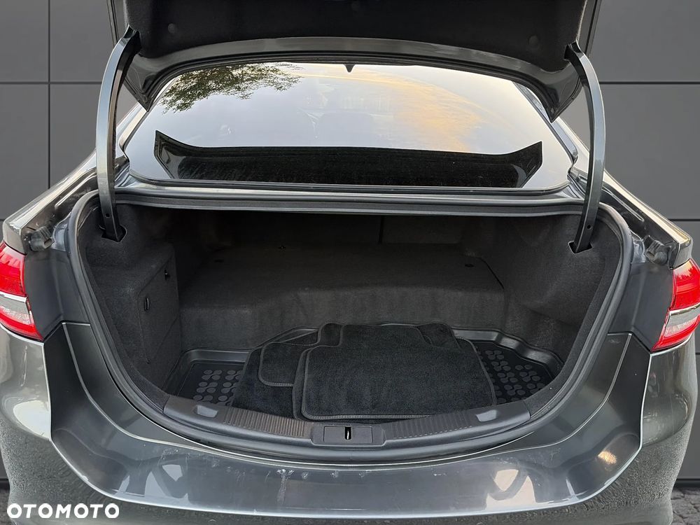 Ford Mondeo 2.0 Hybrid Titanium - 21