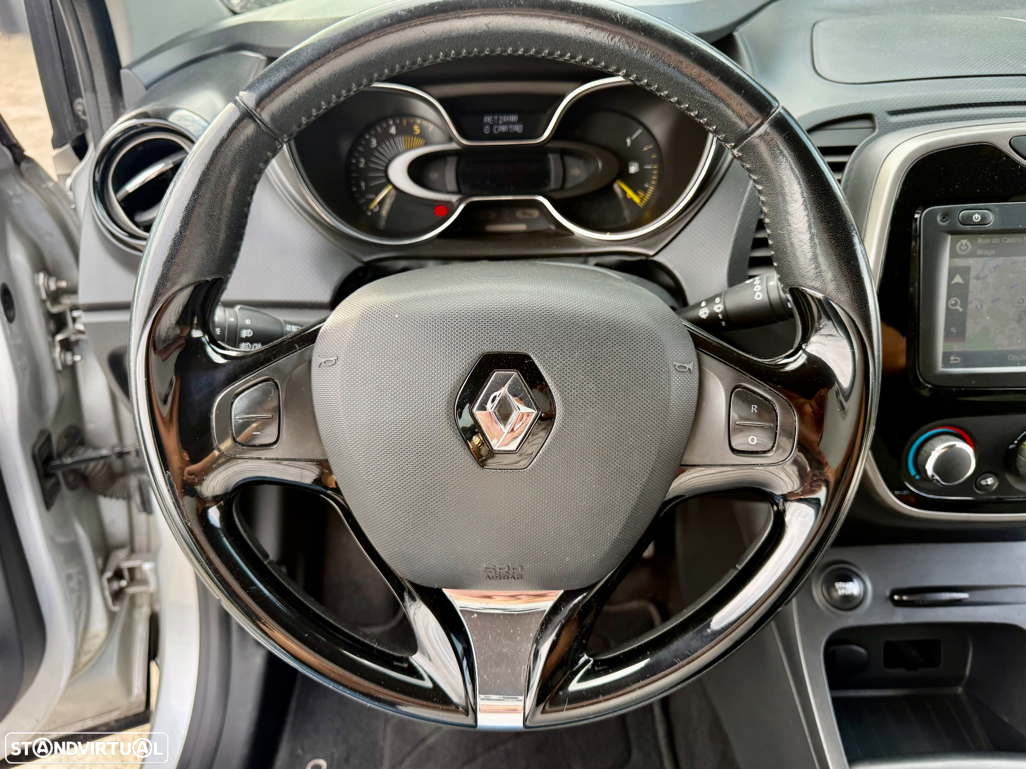 Renault Captur 1.5 dCi - 18