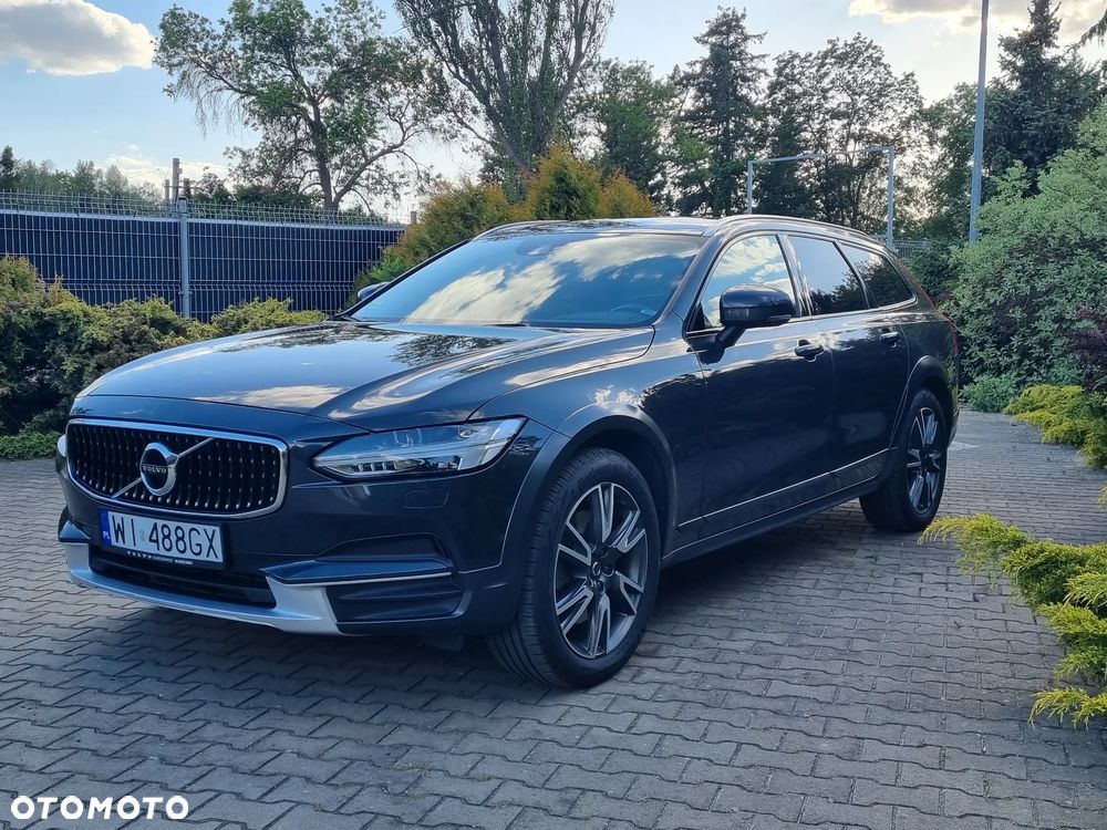 Volvo V90 Cross Country - 9