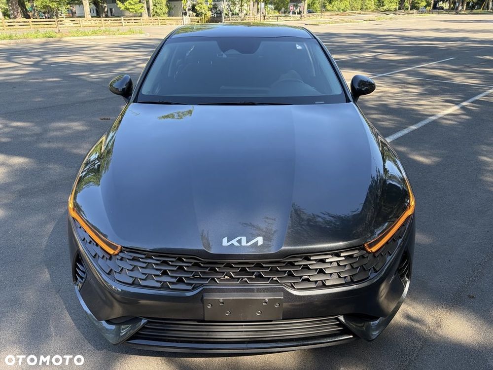 Kia K5 - 2
