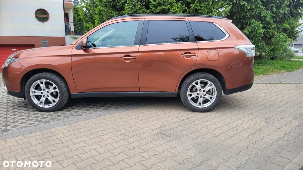 Mitsubishi Outlander 2.2 DID Intense + - 3