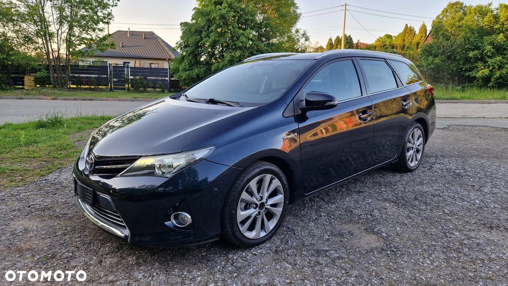 Toyota Auris - 1