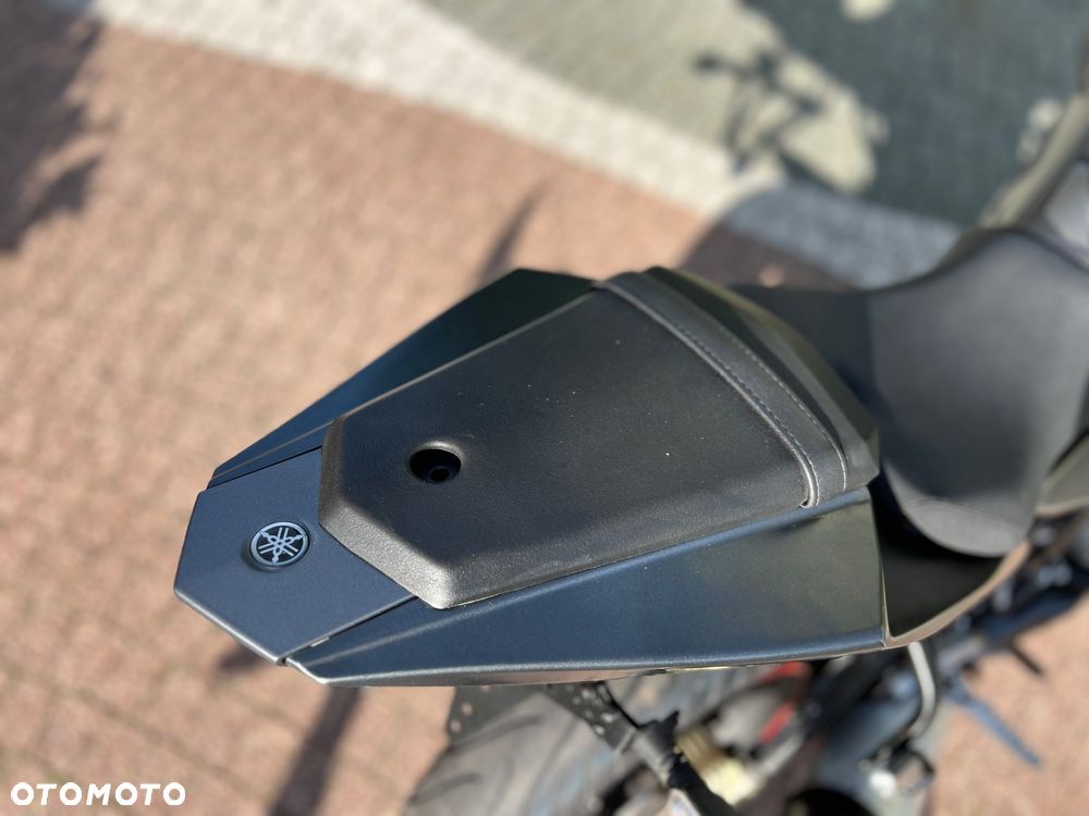 Yamaha YZF - 11
