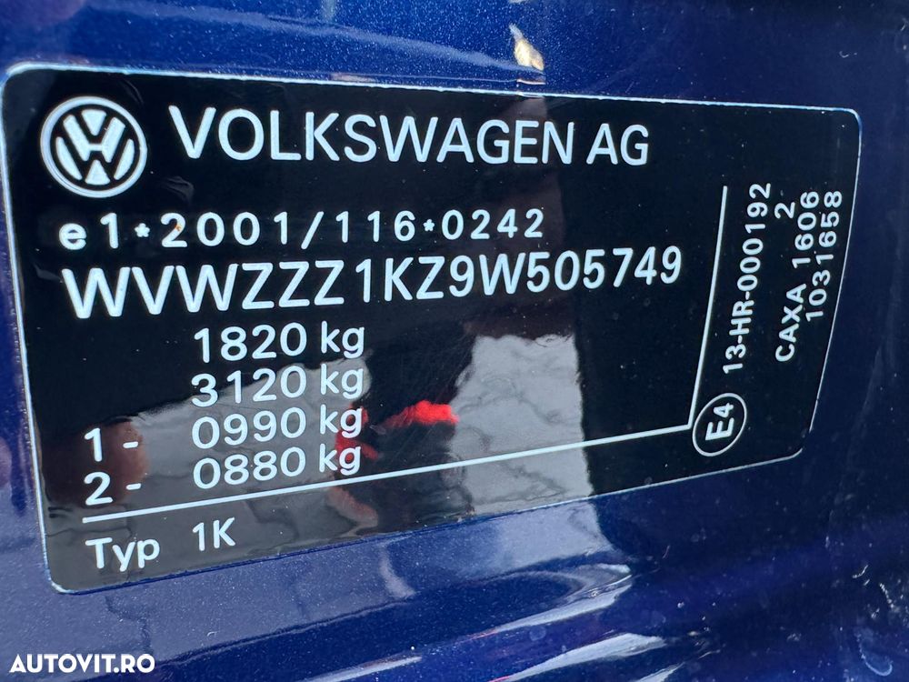 Volkswagen Golf - 22