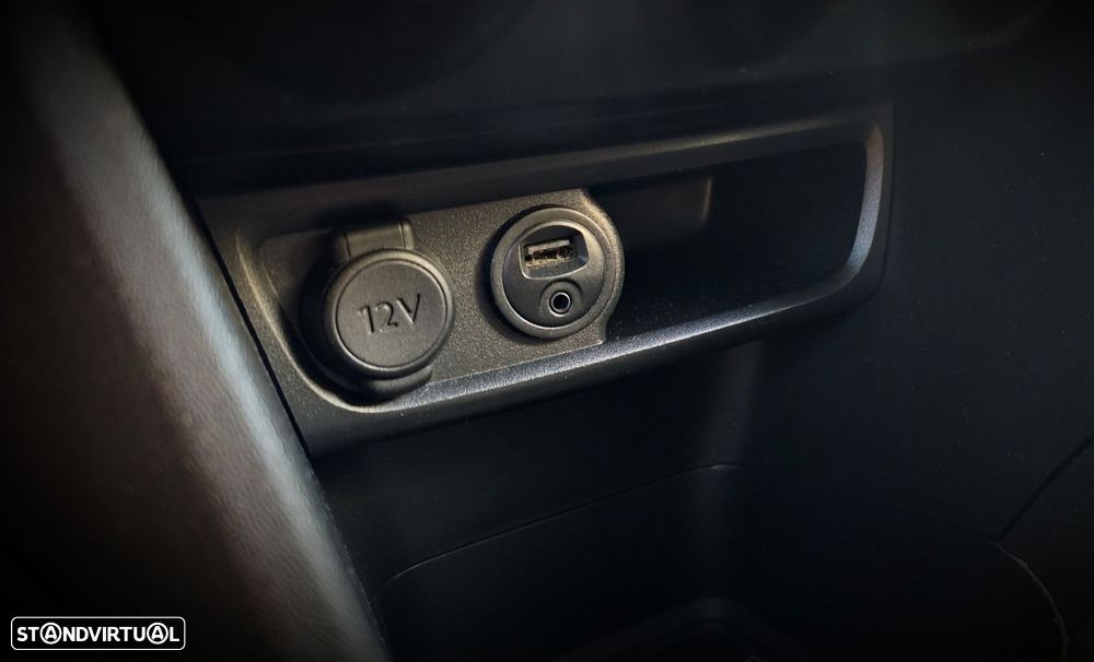 Peugeot 208 1.4 HDi SE Style - 24