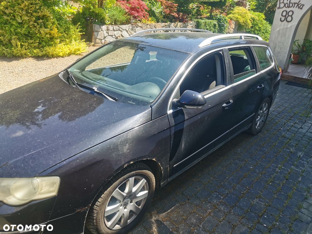 Volkswagen Passat - 4