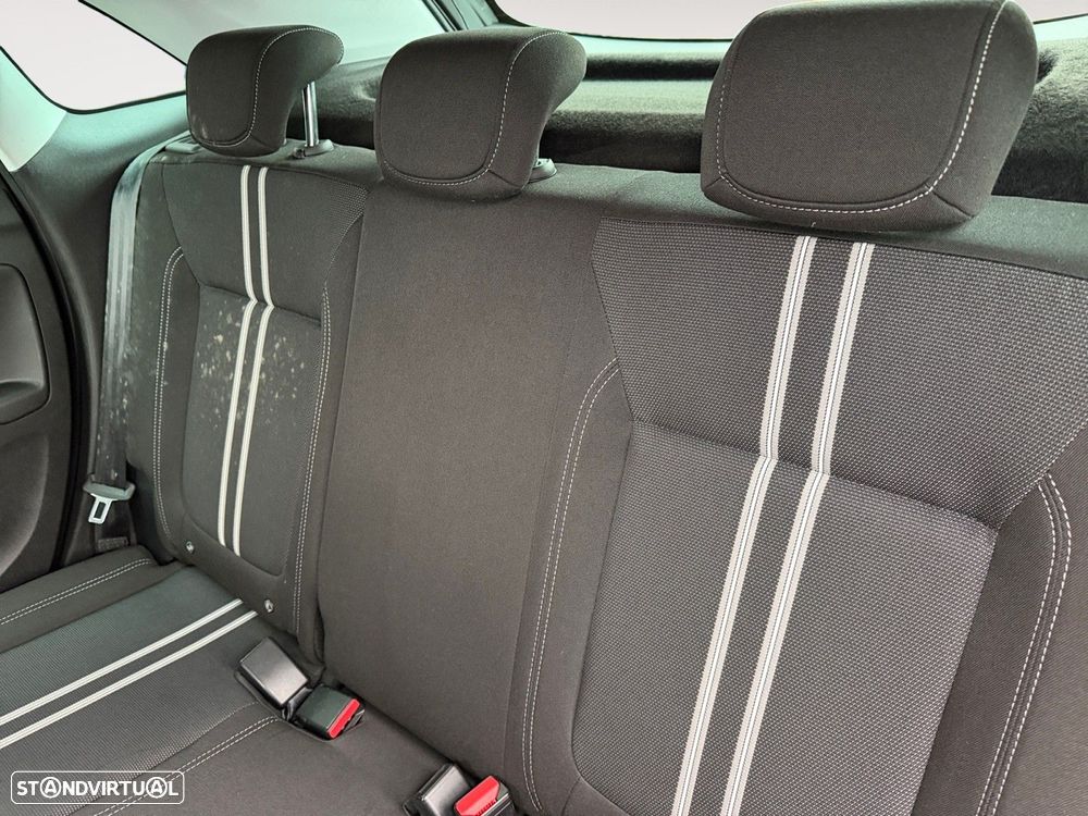 Opel Crossland 1.2 T Design & Tech - 13