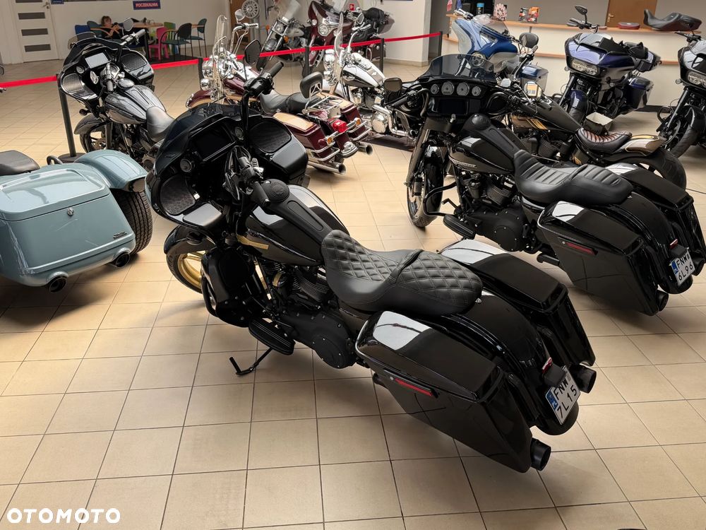 Harley-Davidson Touring Road Glide - 8