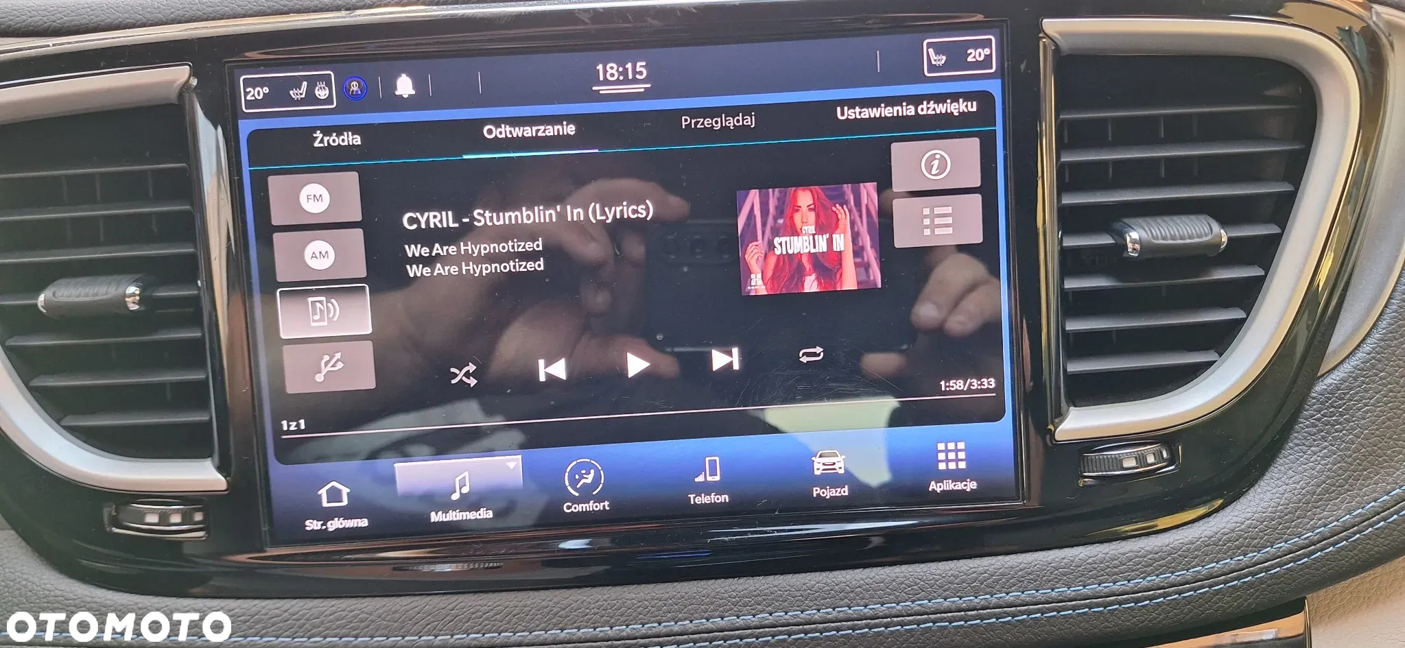 Chrysler Pacifica - 16