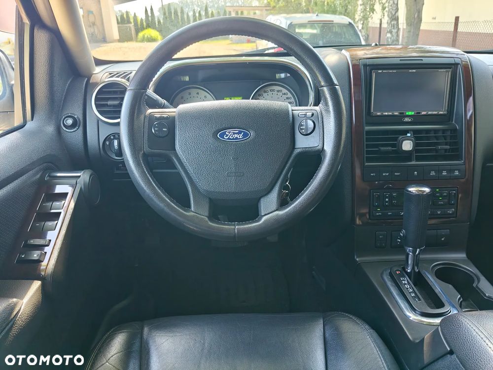 Ford Explorer 4.6 - 10