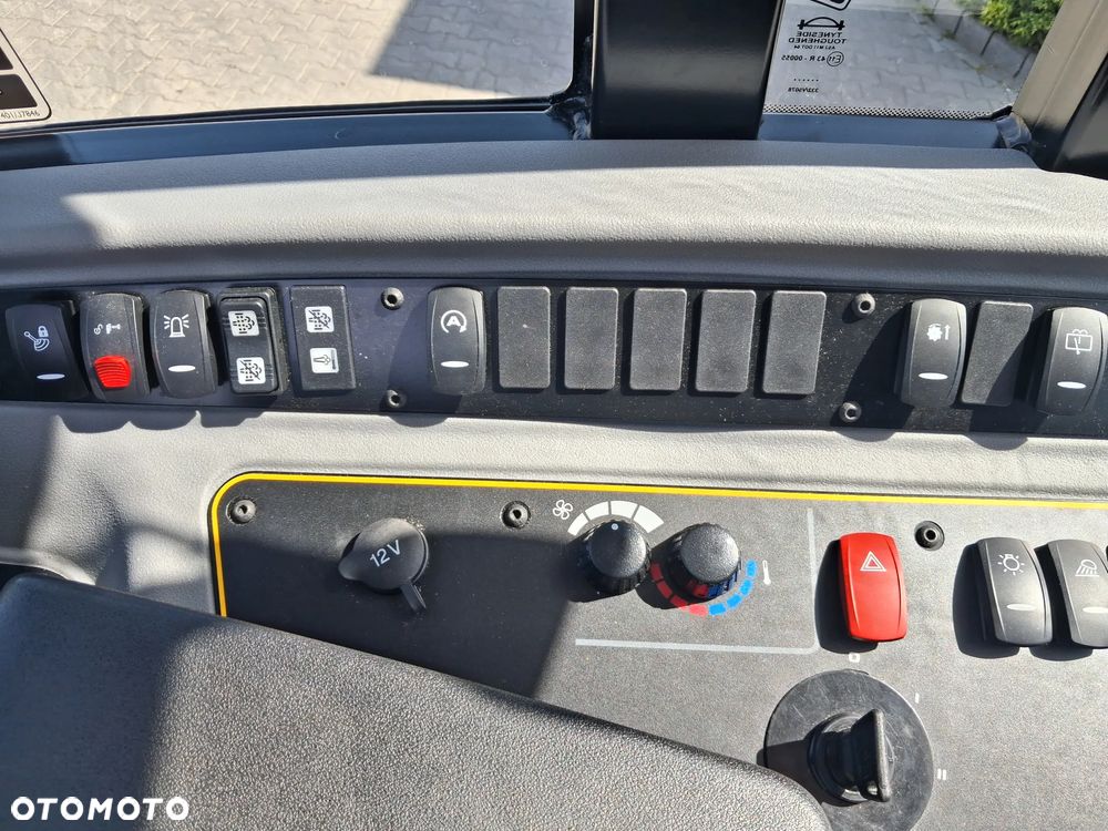 JCB 409 STAGE V - 11
