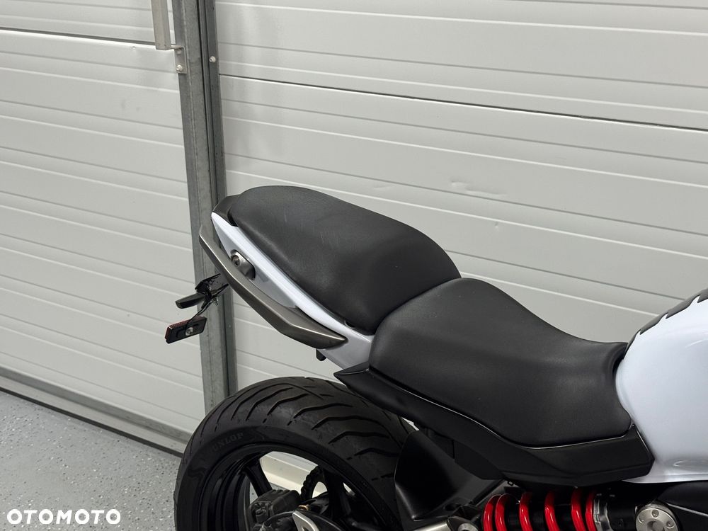 Kawasaki ER - 4
