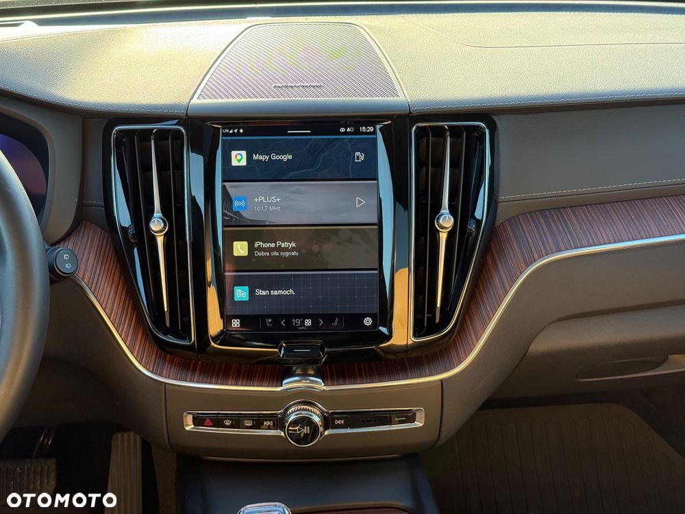 Volvo XC 60 B5 B AWD Ultimate Dark - 8