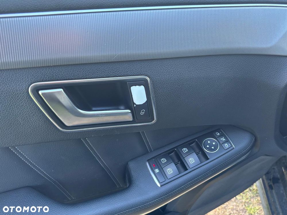 Mercedes-Benz Klasa E 350 BlueTEC 4-Matic Elegance - 26