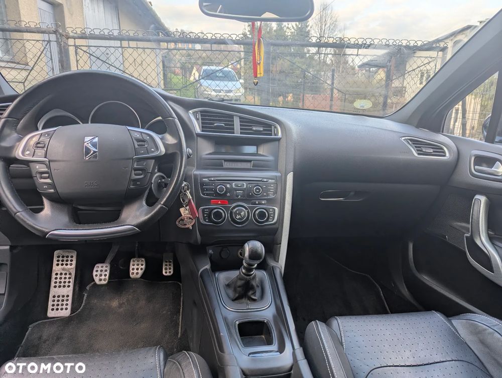 Citroën DS4 HDi 165 SportChic - 11