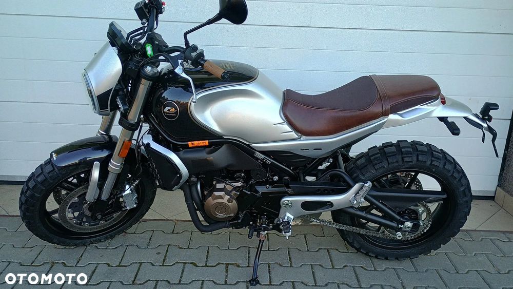 QJMOTOR SRV 600V - 1