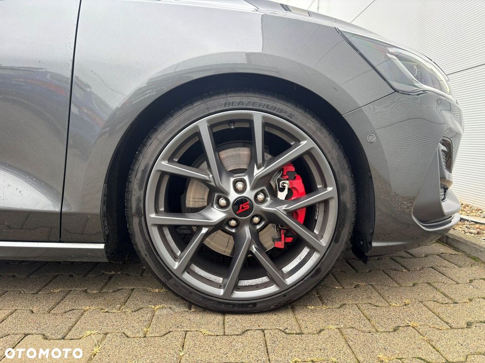 Ford Focus 2.3 EcoBoost ST X - 30