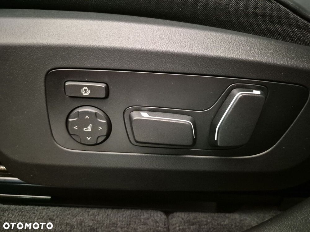 BMW X3 xDrive20 mHEV - 25