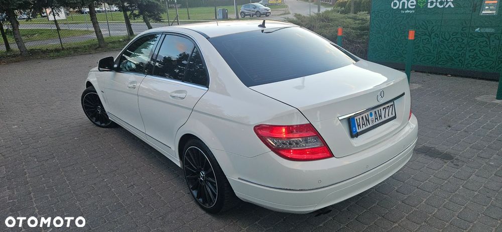 Mercedes-Benz Klasa C 180 BlueEFFICIENCY 7G-TRONIC Avantgarde - 14