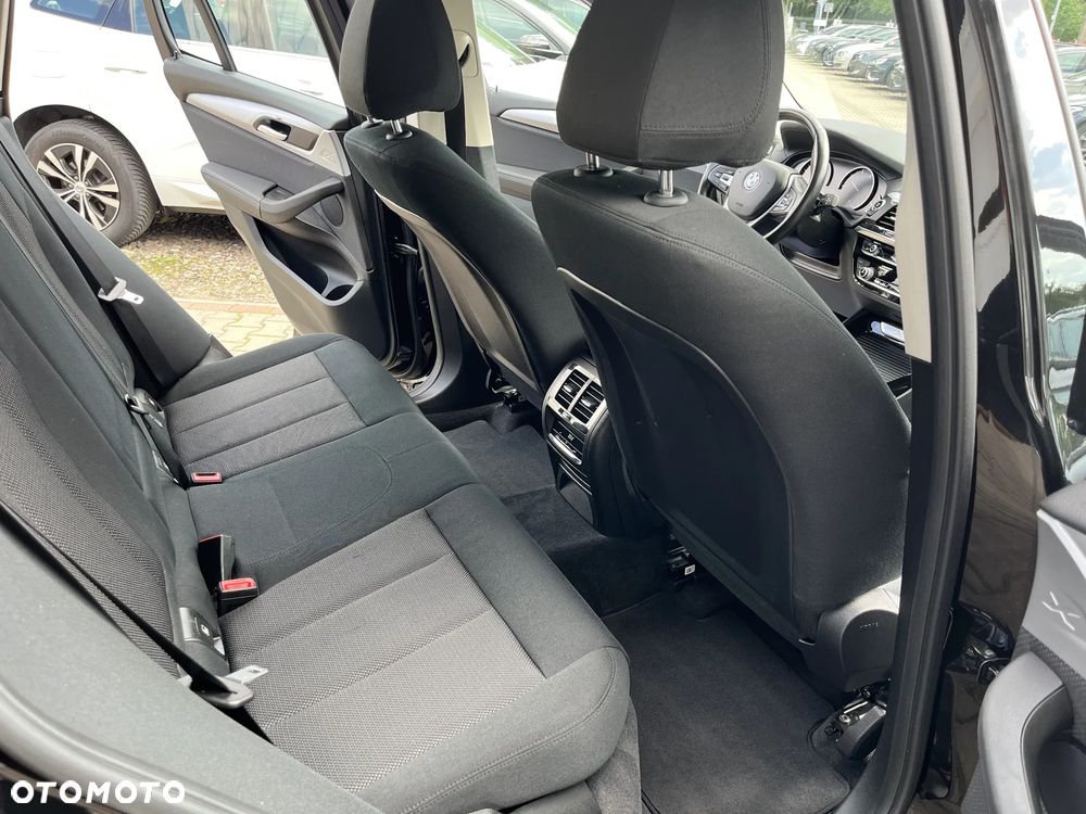 BMW X3 sDrive18d Advantage - 18