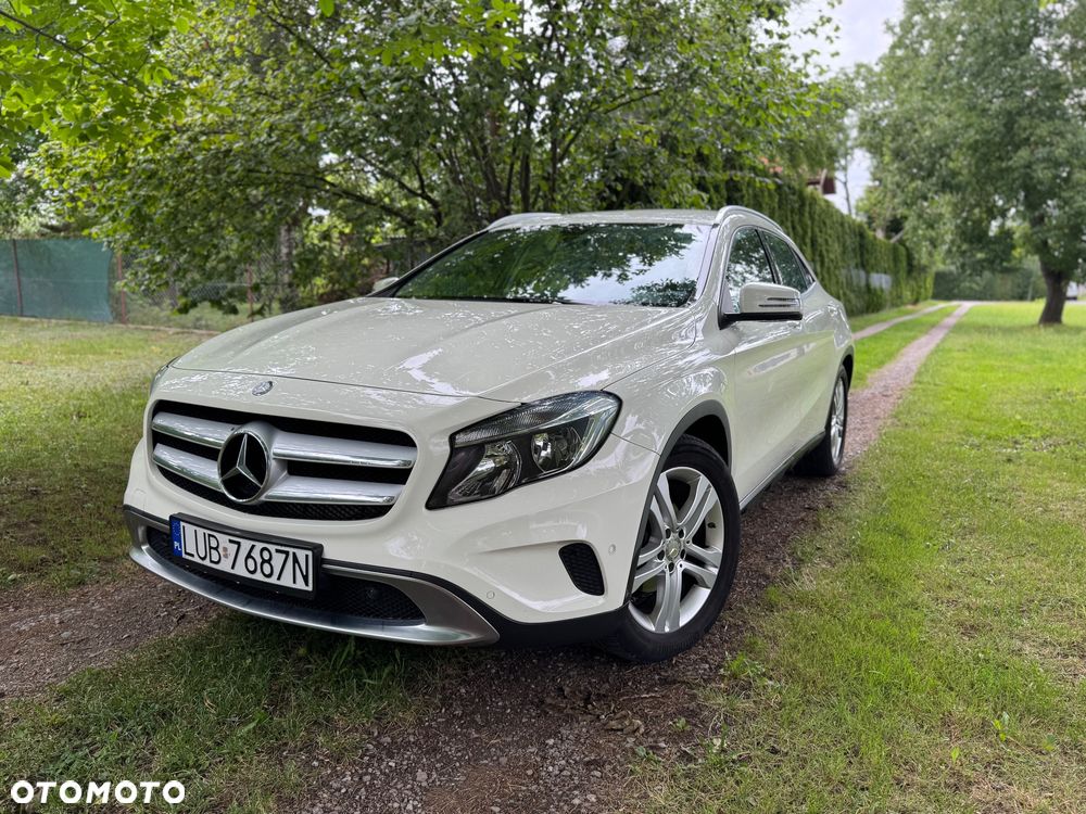 Mercedes-Benz GLA 200 - 2