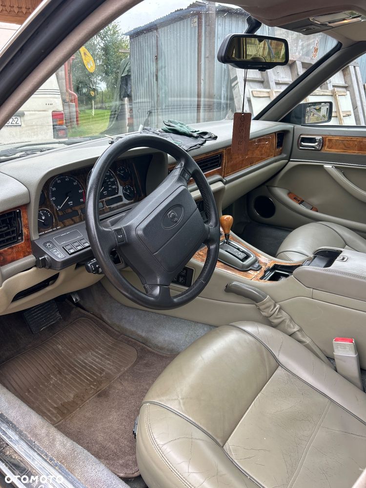 Jaguar XJ XJ12 6.0 - 11