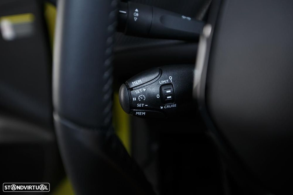 Peugeot e-208 Style - 18