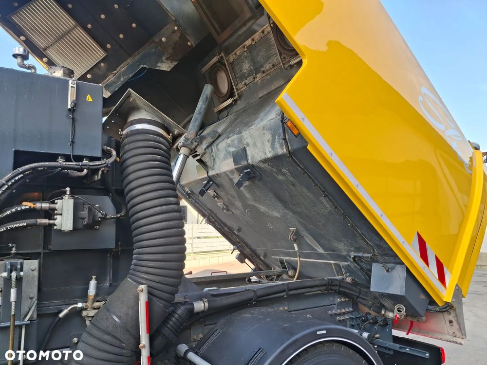 Volvo FMX 420 Zamiatarka BROCK VS 7 TECH Euro 6 PM2.5/10 Karcher 100 BAR Listwy Ciśnieniowe Mycie Asfaltu W Szerokim Zakresie Szczotki L/R 2145 MTH Kamery 360 2021R Dodatkowy Zbiornik Wody Webasto - 23